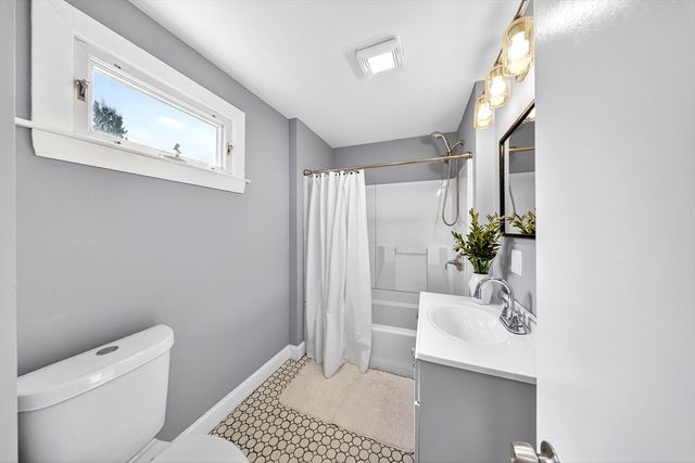 49 Denver St, Fall River, MA 02721