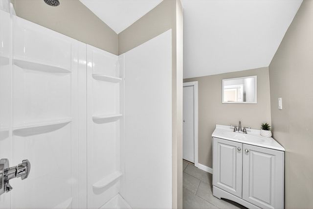 49 Denver St, Fall River, MA 02721