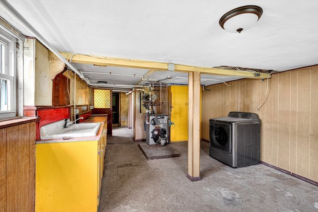 49 Denver St, Fall River, MA 02721