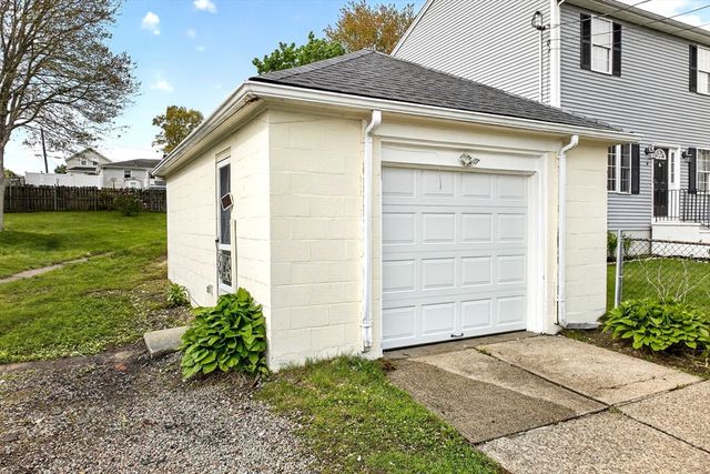 49 Denver St, Fall River, MA 02721