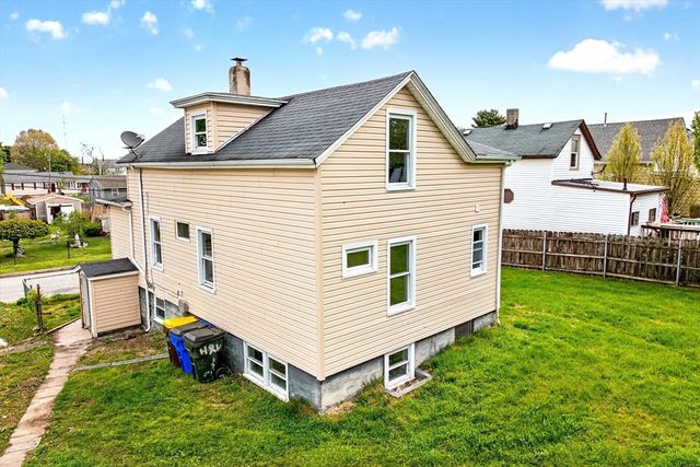49 Denver St, Fall River, MA 02721