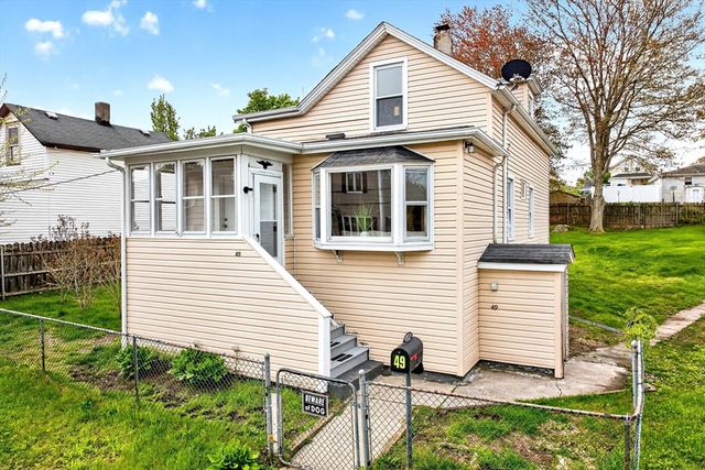 49 Denver St, Fall River, MA 02721