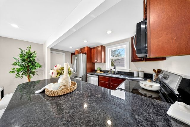 49 Denver St, Fall River, MA 02721