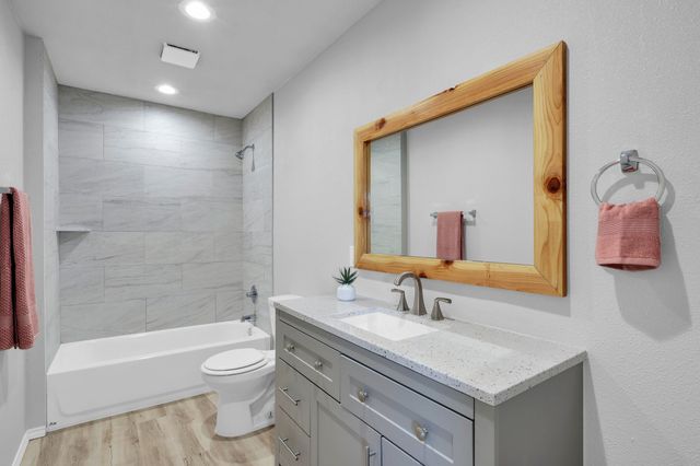 102 Dunn Street, Red Oak, TX 75154