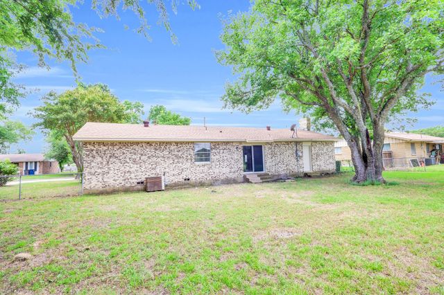 102 Dunn Street, Red Oak, TX 75154