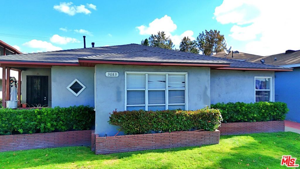 Image 3 of property listing at 3673 E Imperial Highway, Lynwood, CA 90262
