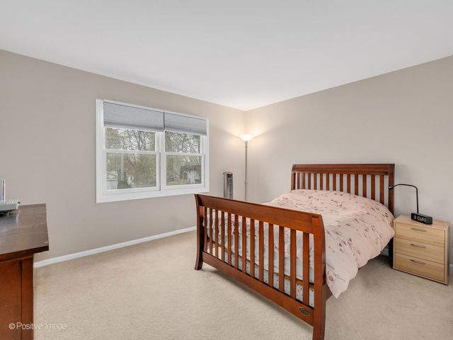 1320 Oak Hill Road, Downers Grove, IL 60515