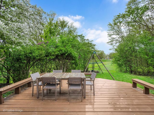 1320 Oak Hill Road, Downers Grove, IL 60515