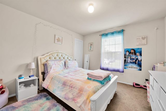 17128 Scarborough Drive, Macomb, MI 48044