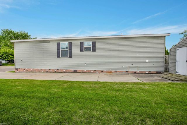 17128 Scarborough Drive, Macomb, MI 48044