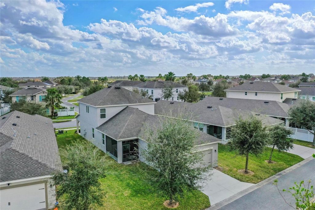 Image 28 of property listing at 15025 PIGEON PLUM LANE, Winter Garden, FL 34787