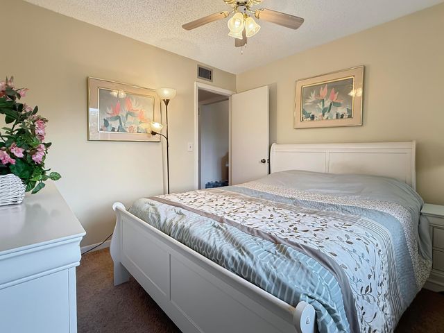 317 Knotty Pine Circle C2, Greenacres, FL 33463