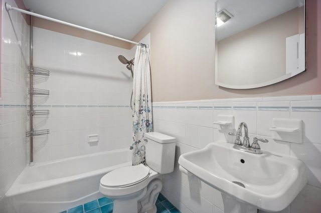 83 LEXINGTON AVE, Bayonne, NJ 07002
