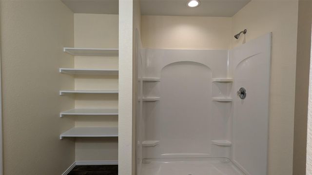 568 Road 5138, Cleveland, TX 77327