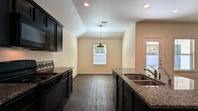 568 Road 5138, Cleveland, TX 77327