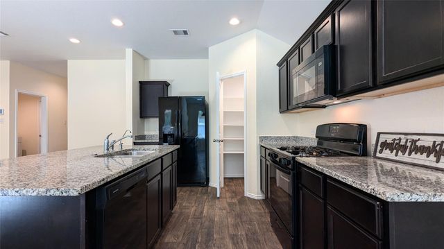568 Road 5138, Cleveland, TX 77327