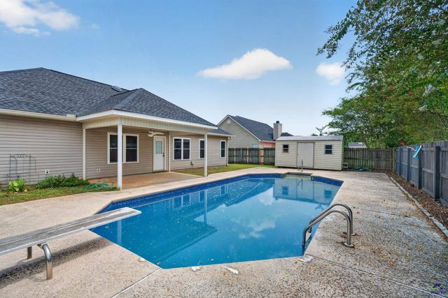 205 Margeson Drive, Warner Robins, GA 31088