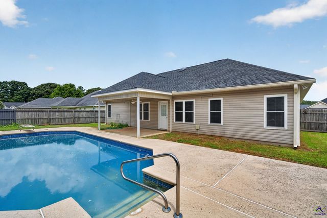 205 Margeson Drive, Warner Robins, GA 31088