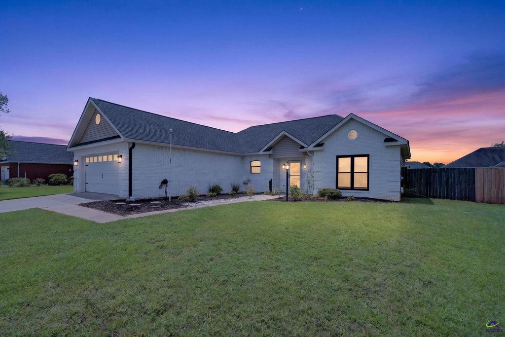 205 Margeson Drive, Warner Robins, GA 31088