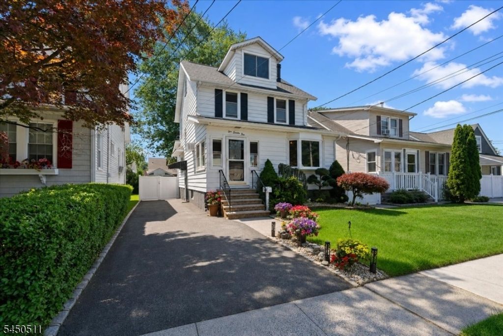 175 Colonial Rdwest, Union Twp., NJ 07083 — photo 2
