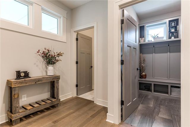 529 NE Legacy View Drive, Lee's Summit, MO 64086