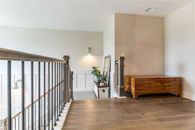 529 NE Legacy View Drive, Lee's Summit, MO 64086