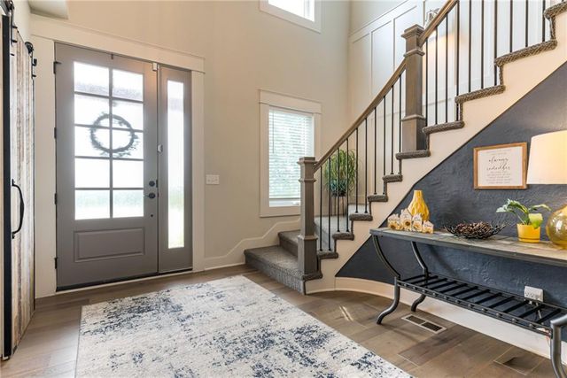 529 NE Legacy View Drive, Lee's Summit, MO 64086