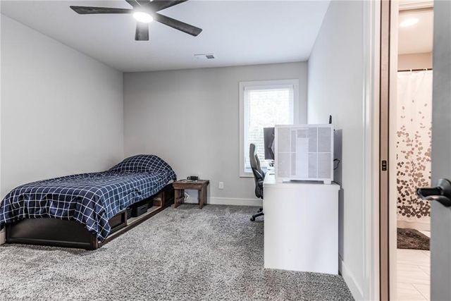 529 NE Legacy View Drive, Lee's Summit, MO 64086