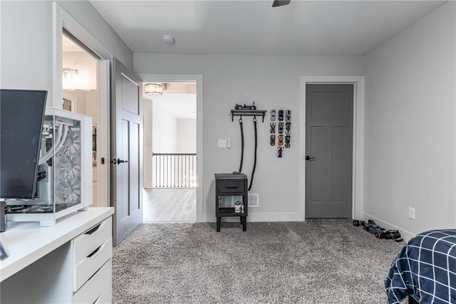 529 NE Legacy View Drive, Lee's Summit, MO 64086