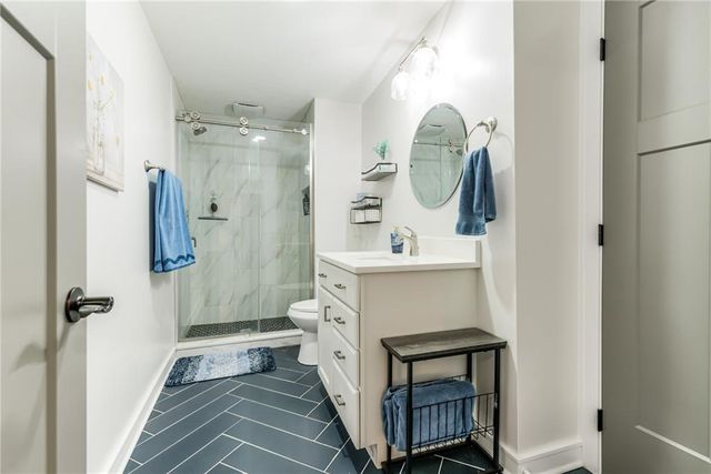 529 NE Legacy View Drive, Lee's Summit, MO 64086