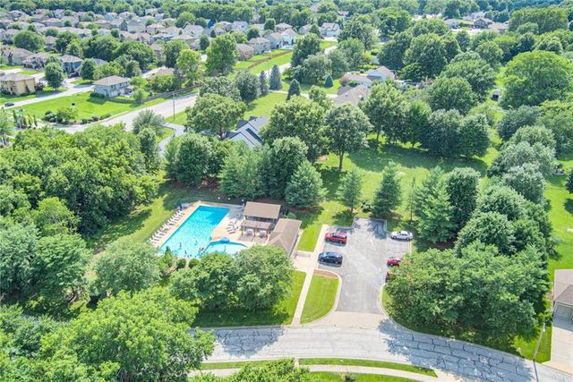 529 NE Legacy View Drive, Lee's Summit, MO 64086