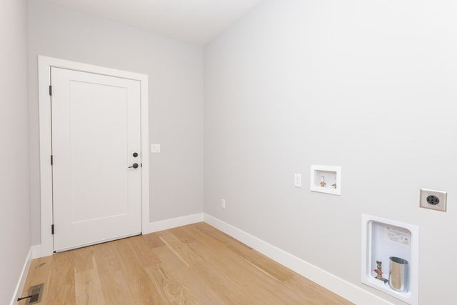 5303 Finlen Lane, Bloomington, IL 61705