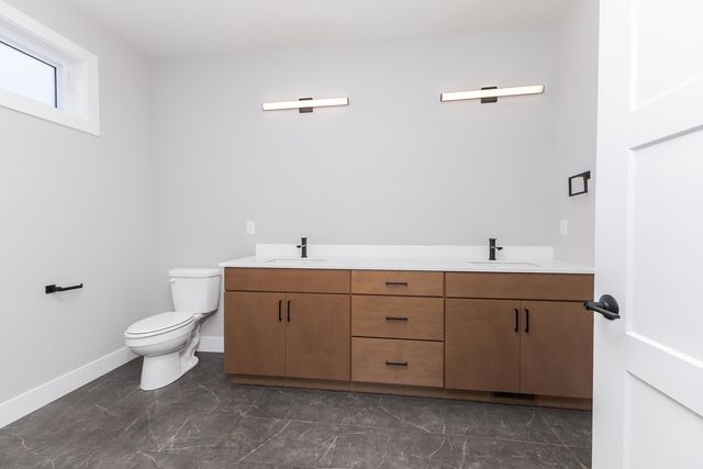 5303 Finlen Lane, Bloomington, IL 61705