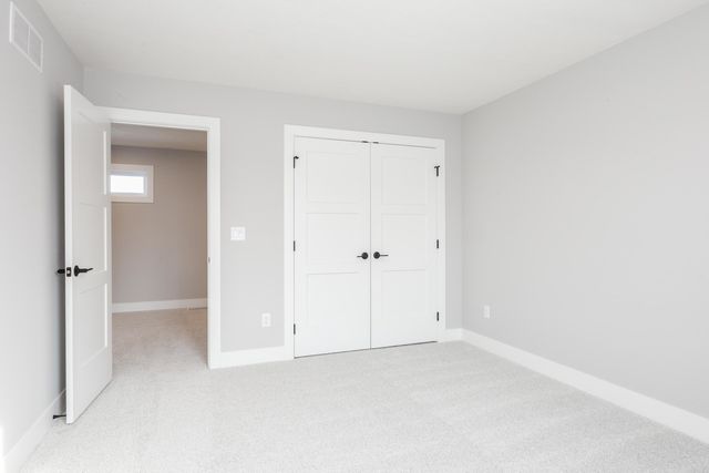 5303 Finlen Lane, Bloomington, IL 61705