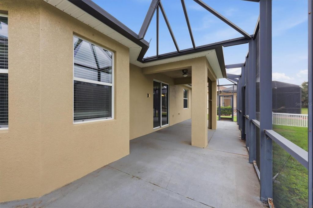 Image 31 of property listing at 12218 LAVENDER LOOP, Bradenton, FL 34212