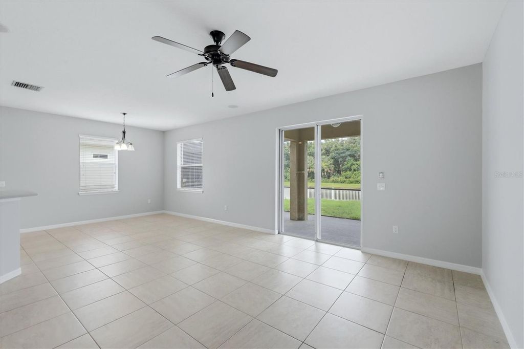 Image 7 of property listing at 12218 LAVENDER LOOP, Bradenton, FL 34212