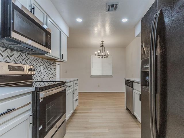 405 Woodland Drive, Midwest City, OK 73130