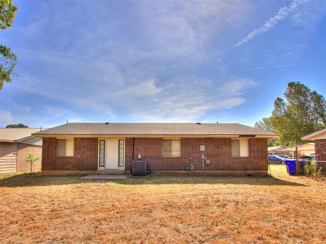 405 Woodland Drive, Midwest City, OK 73130