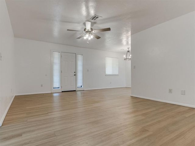 405 Woodland Drive, Midwest City, OK 73130