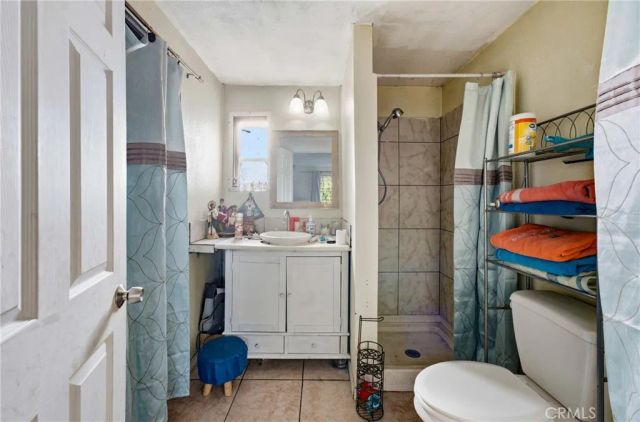 250 N Linden 185, Rialto, CA 92376