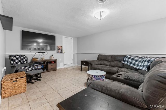 729 Albers Lane, Bethalto, IL 62010