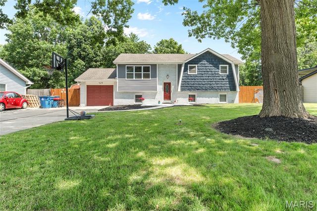 729 Albers Lane, Bethalto, IL 62010