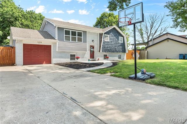 729 Albers Lane, Bethalto, IL 62010
