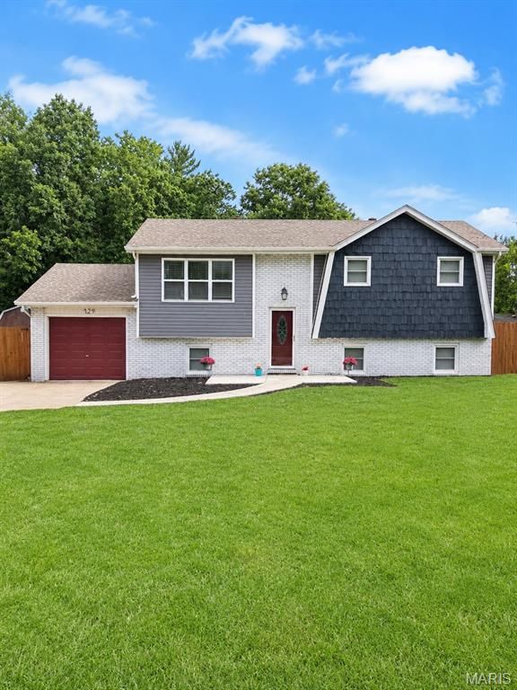 729 Albers Lane, Bethalto, IL 62010