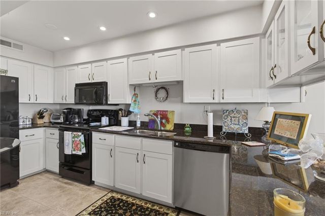 2320 Mooring PL, Virginia Beach, VA 23451