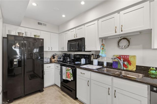 2320 Mooring PL, Virginia Beach, VA 23451