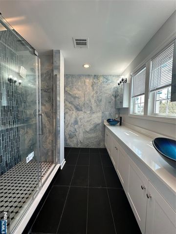 77B Chestnut Street, Lodi, NJ 07644