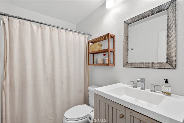 8433 E Saratoga, Anaheim, CA 92808