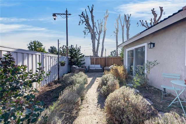 8433 E Saratoga, Anaheim, CA 92808