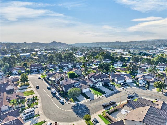 8433 E Saratoga, Anaheim, CA 92808